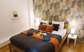 City Center Two Room Apartment With One Bedroom, Up To 5 Guests, Self Check-In, Free Parking